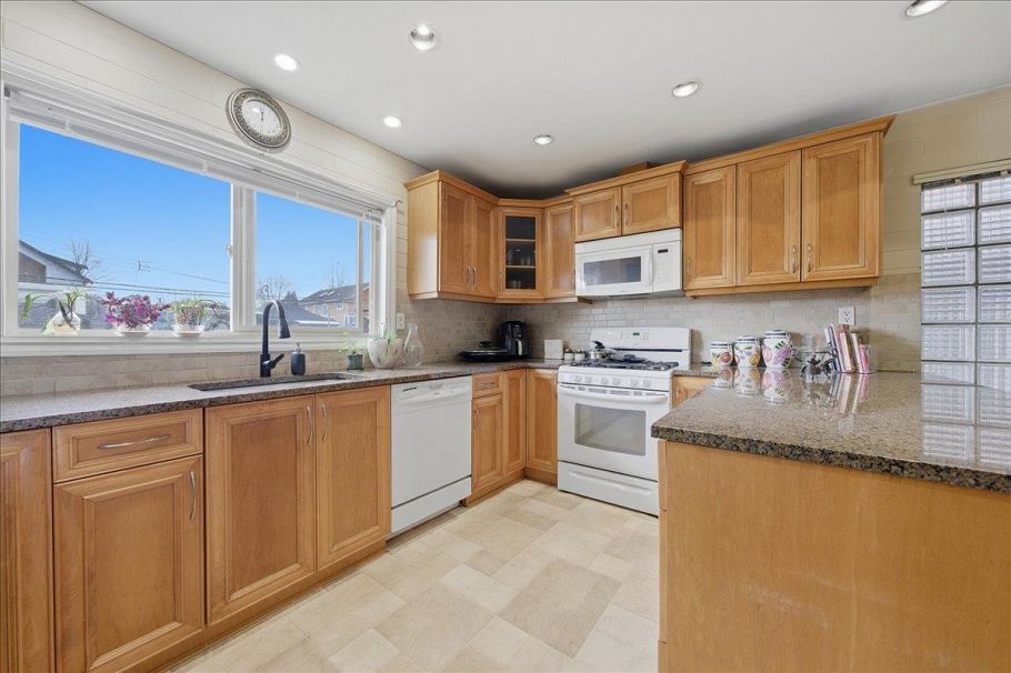 840 E 38th Avenue Vancouver, BC - 10