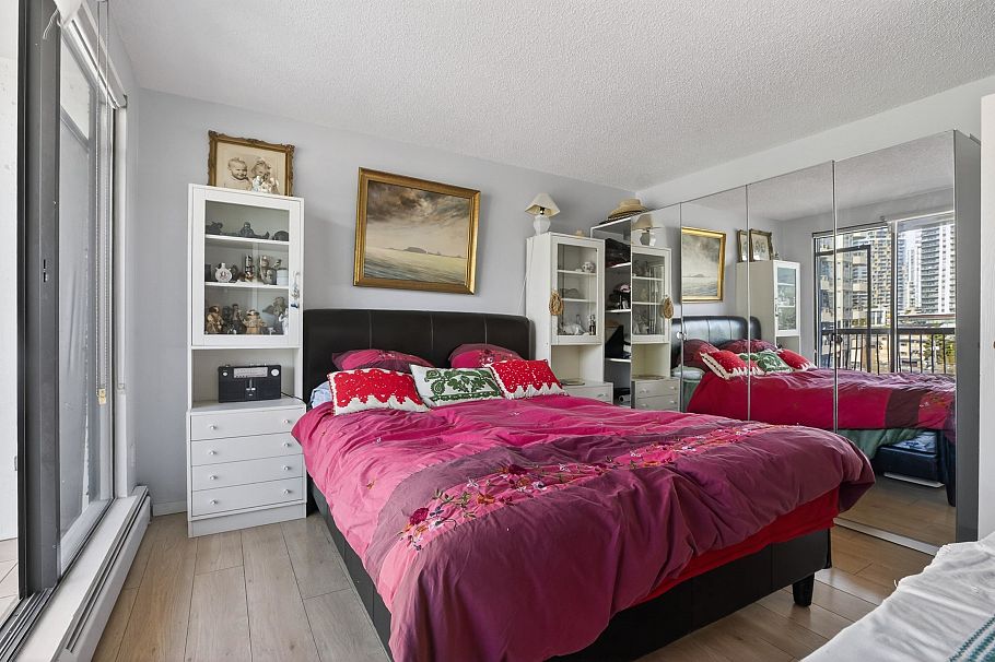 1105 701 W Victoria Park North Vancouver, BC - 31