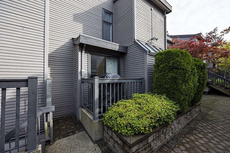 3132 Lonsdale Avenue North Vancouver, BC - 32