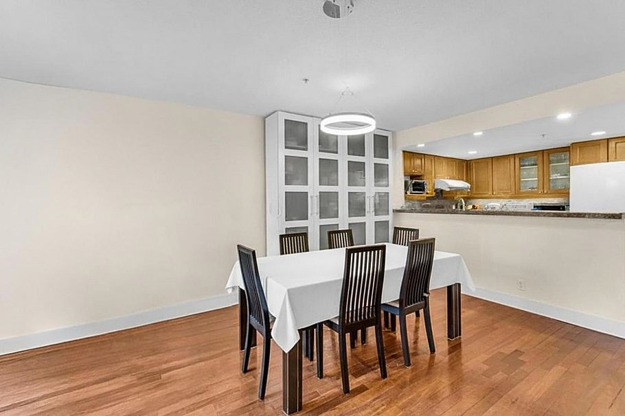 206 2071 W 42nd Avenue Vancouver, BC - 5