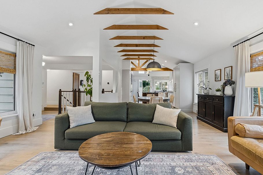 1335 Ridgewood Drive North Vancouver, BC - 9