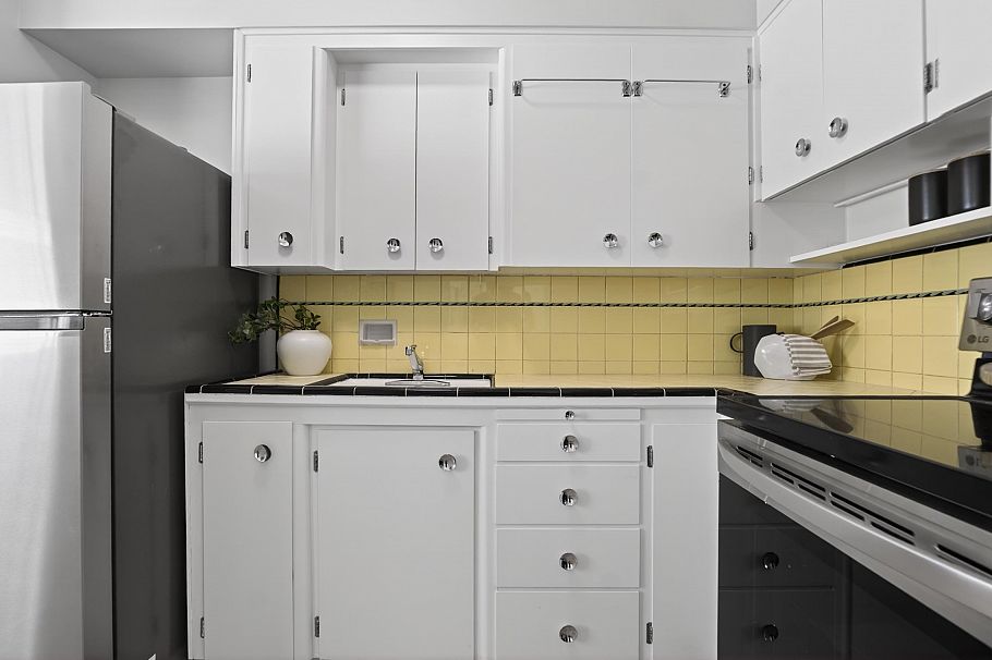 207 1879 Barclay Street Vancouver, BC - 14