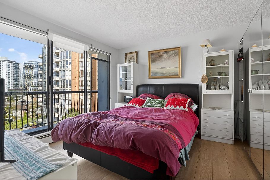 1105 701 W Victoria Park North Vancouver, BC - 29