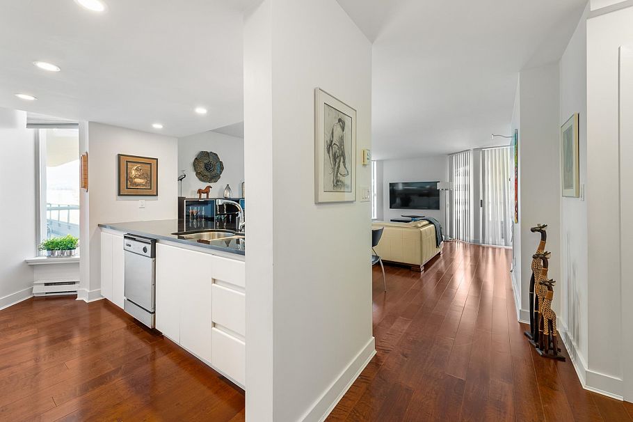 302 168 Chadwick Court North Vancouver, BC - 15