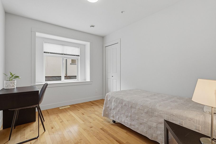 2761 E 53rd Avenue Vancouver, BC - 28