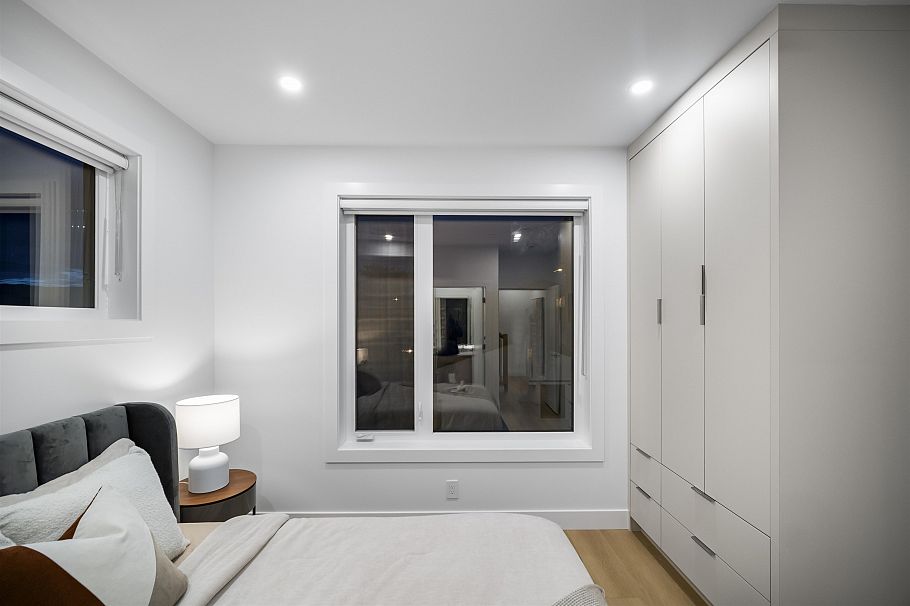 2 3623 Triumph Street Vancouver, BC - 28