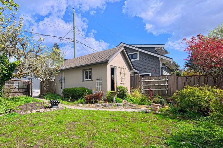 3425 W 33rd Avenue Vancouver, BC - 37