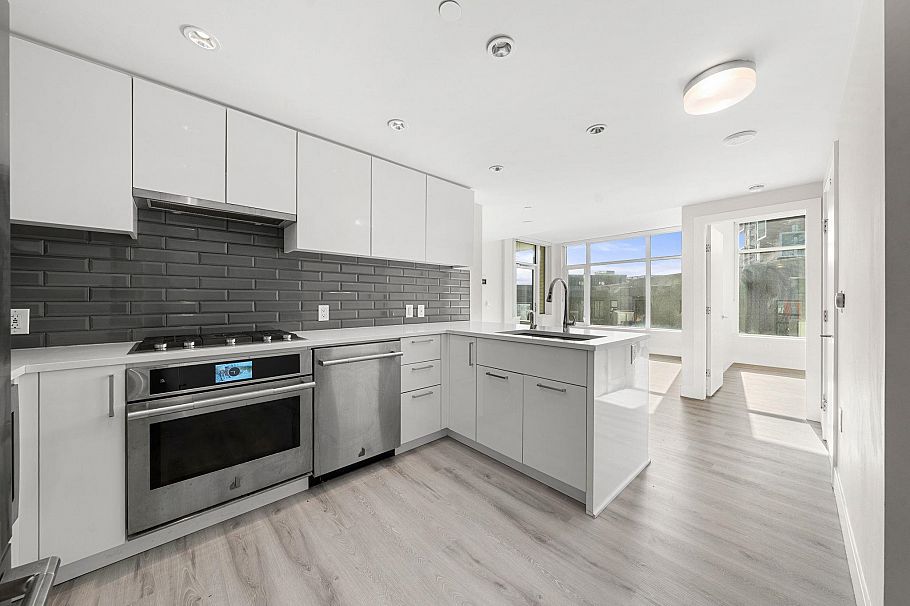 609 3451 Sawmill Crescent Vancouver, BC - 8