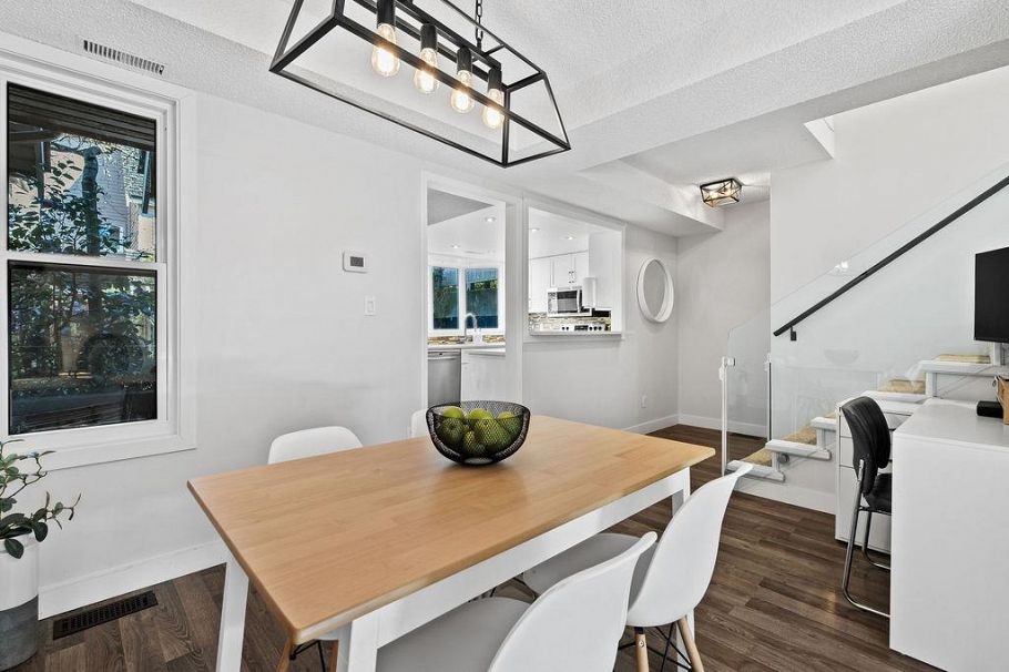 26 230 W 15th Street North Vancouver, BC - 12