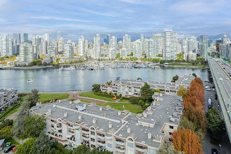 311 1869 Spyglass Place Vancouver, BC - 22