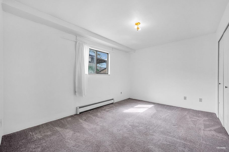 3088 School Avenue Vancouver, BC - 31