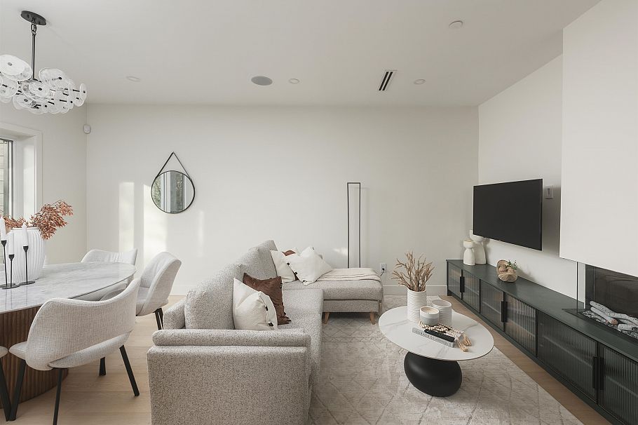 2 8508 East Boulevard Vancouver, BC - 1