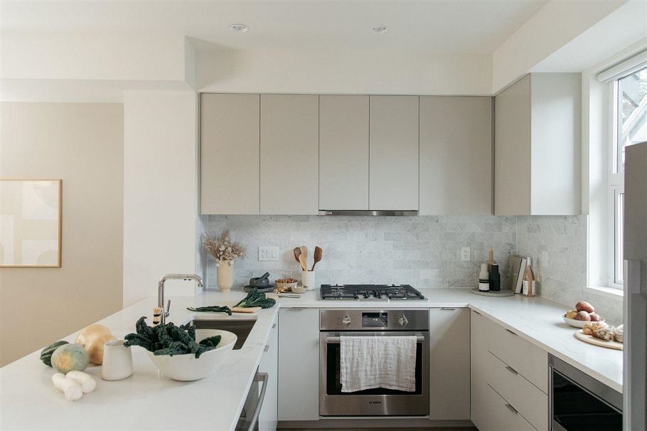 7893 Oak Street Vancouver, BC - 4