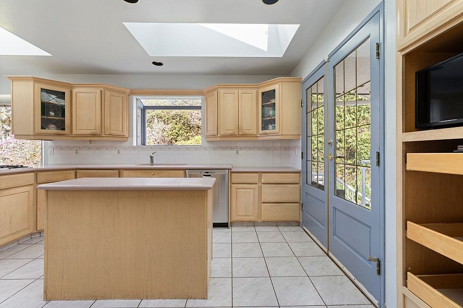 420 Monteray Avenue North Vancouver, BC - 3