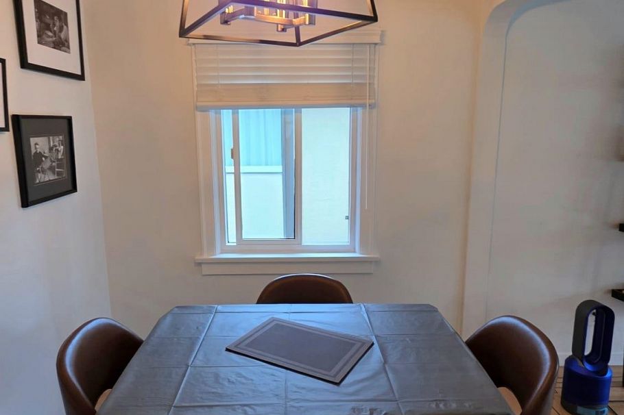 2622 Charles Street Vancouver, BC - 4