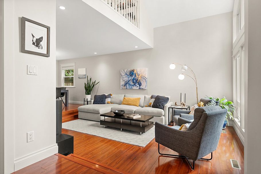 1530 Lighthall Court North Vancouver, BC - 4