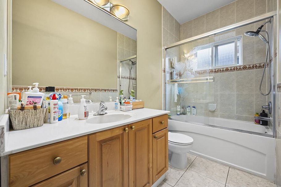 5892 Tyne Street Vancouver, BC - 19