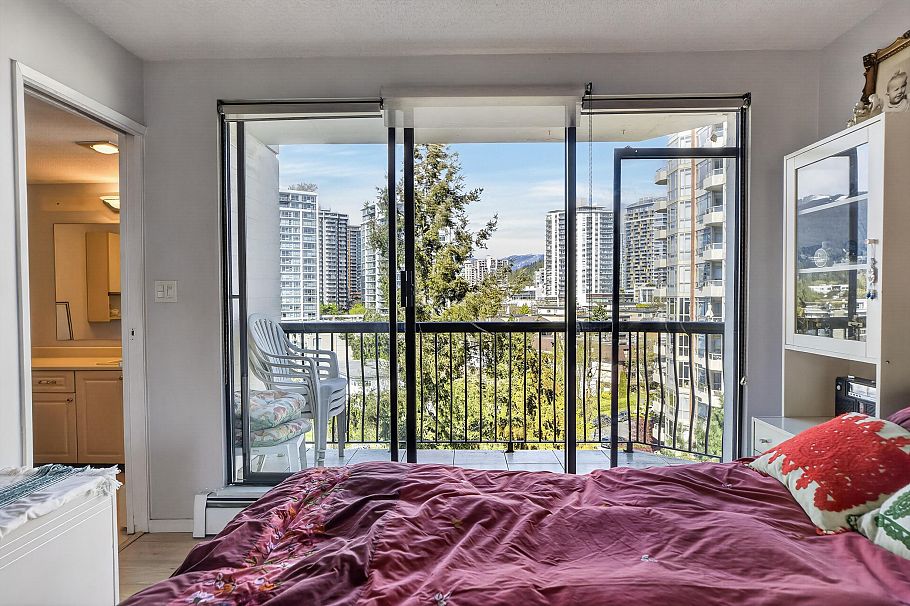 1105 701 W Victoria Park North Vancouver, BC - 30