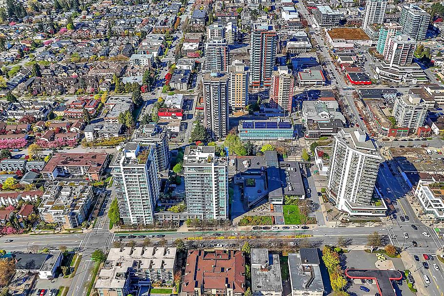 802 158 W 13th Street North Vancouver, BC - 4