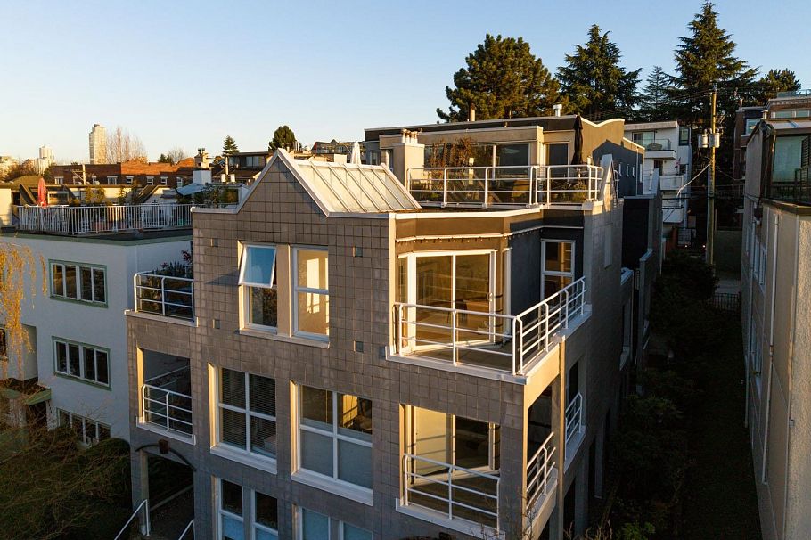2240 York Avenue Vancouver, BC - 4
