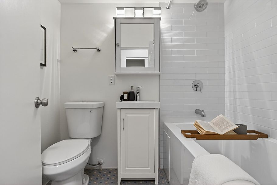 207 1879 Barclay Street Vancouver, BC - 19