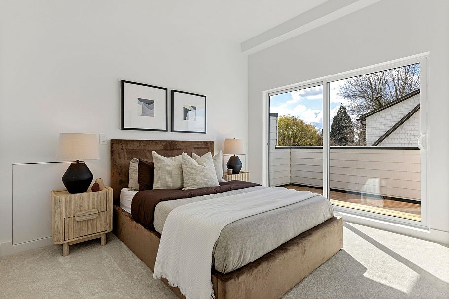 1 328 W 14th Street North Vancouver, BC - 8