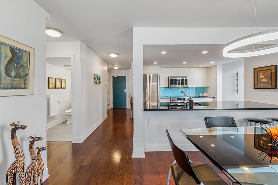 302 168 Chadwick Court North Vancouver, BC - 6