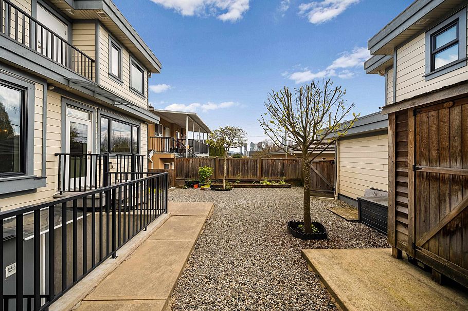 3128 Graveley Street Vancouver, BC - 36