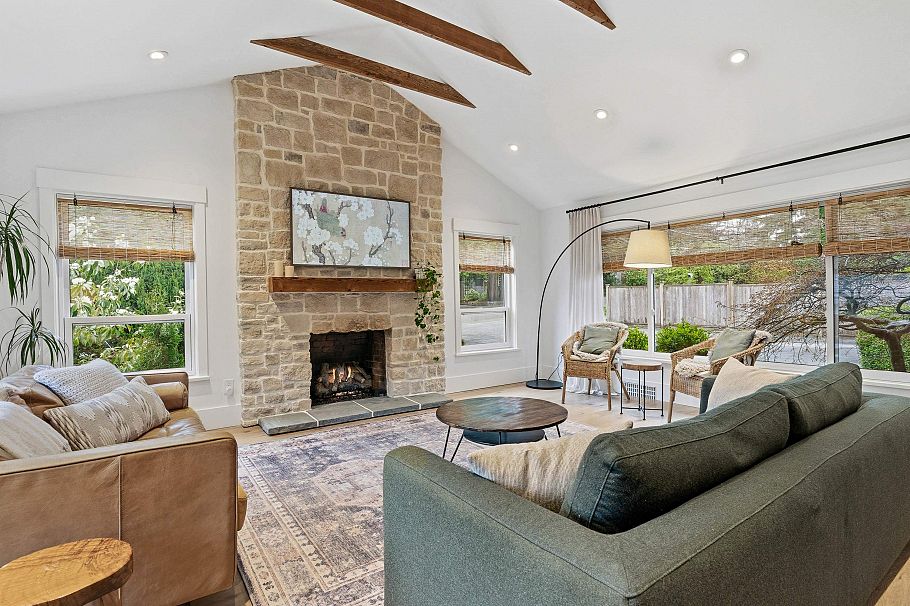 1335 Ridgewood Drive North Vancouver, BC - 6