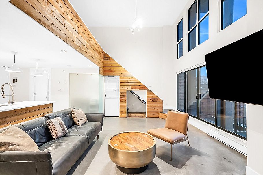 507 22 E Cordova Street Vancouver, BC - 4