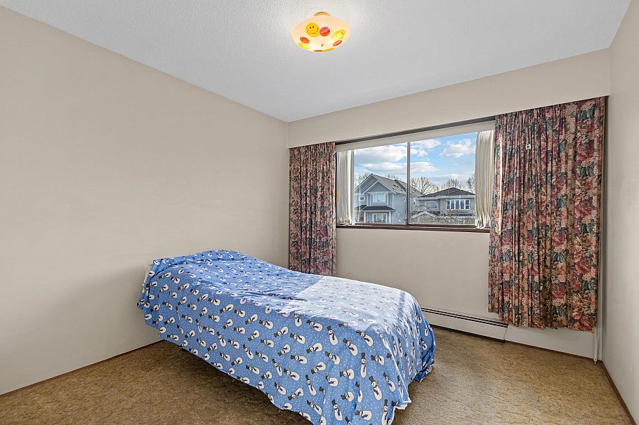 2225 E 35th Avenue Vancouver, BC - 19