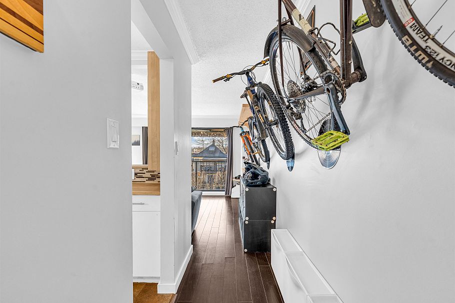 306 2222 Cambridge Street Vancouver, BC - 5