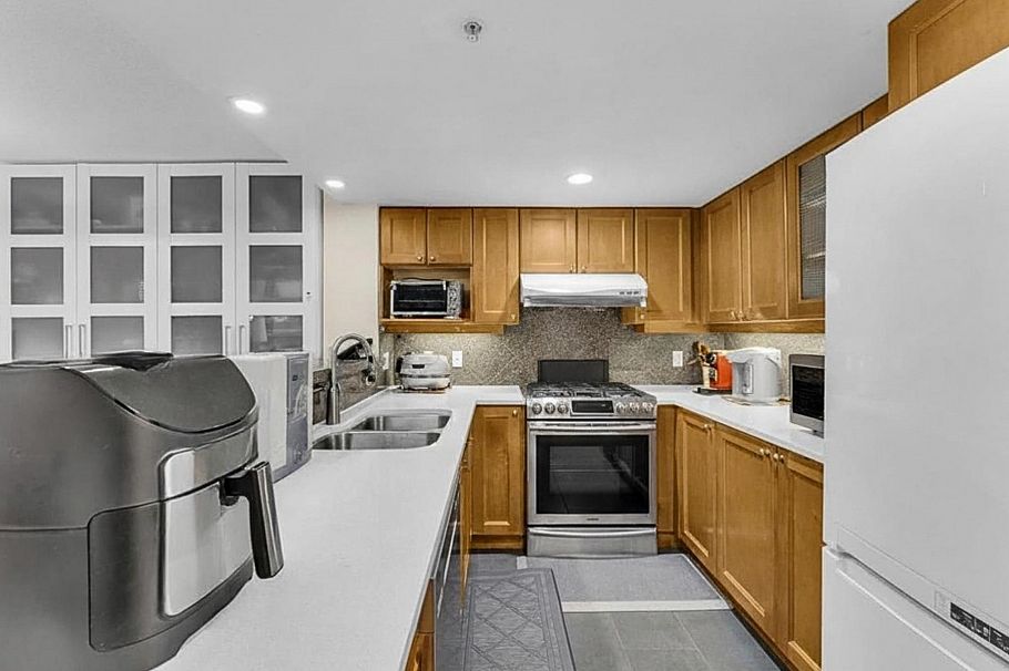 206 2071 W 42nd Avenue Vancouver, BC - 11