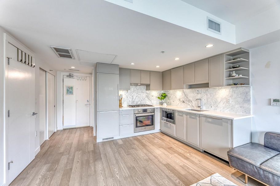 324 7828 Granville Street Vancouver, BC - 3