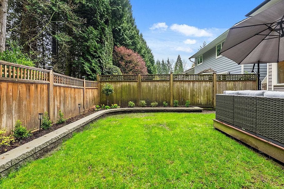 1530 Lighthall Court North Vancouver, BC - 37