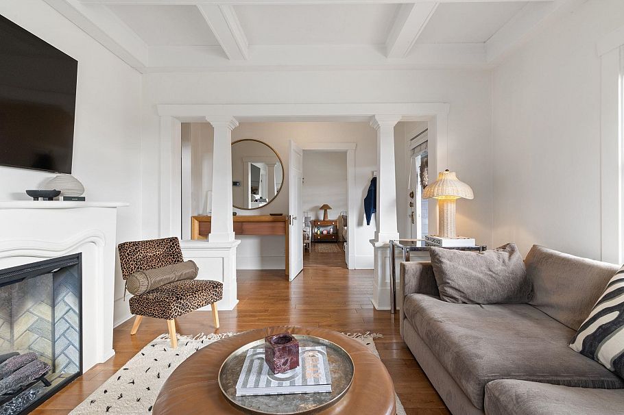 737-745 St. Andrews Avenue North Vancouver, BC - 5