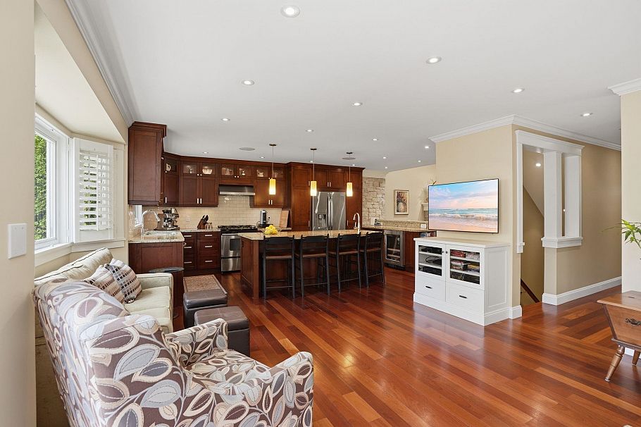 1491 Norton Court North Vancouver, BC - 6