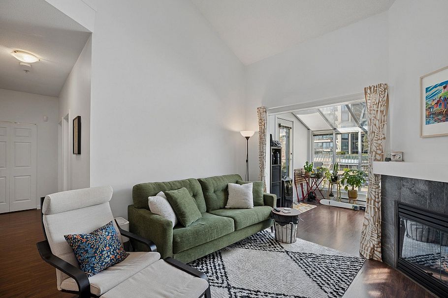 409 3768 Hastings Street Burnaby, BC - 5