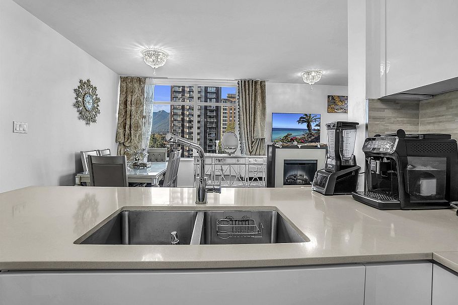 802 158 W 13th Street North Vancouver, BC - 19