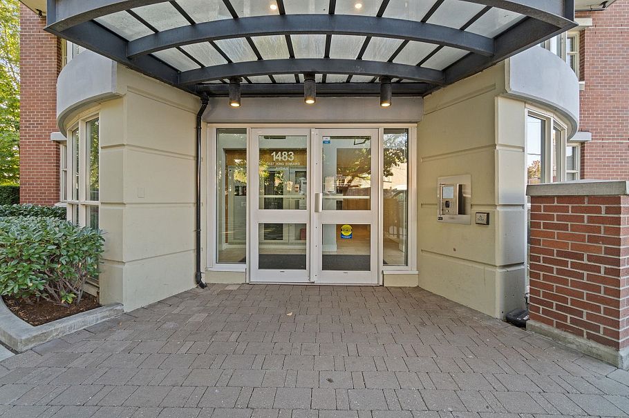 751 1483 E King Edward Avenue Vancouver, BC - 30