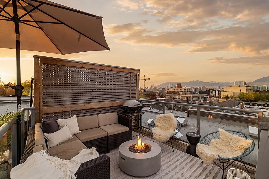 301 2688 Watson Street Vancouver, BC - 1