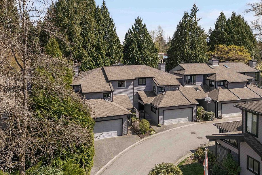 1991 Cedar Village Crescent North Vancouver, BC - 35