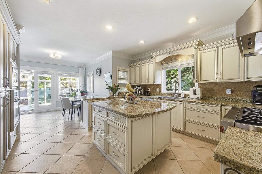 6418 Marguerite Street Vancouver, BC - 12