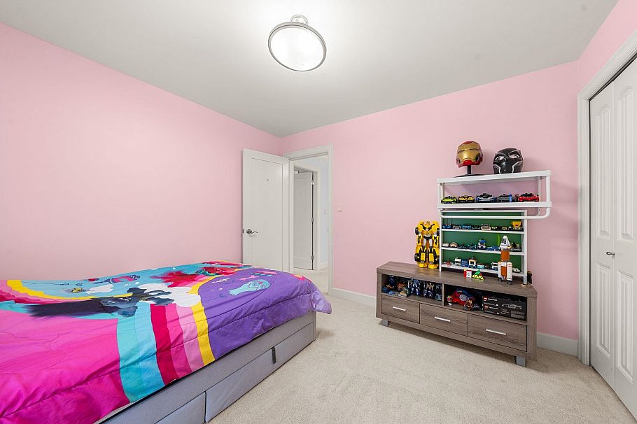 341 E 8th Street North Vancouver, BC - 31