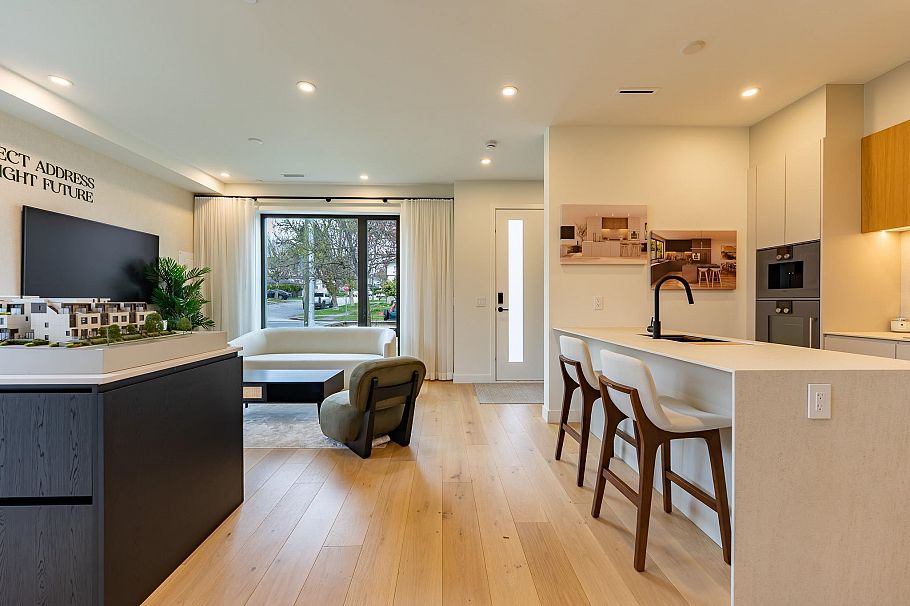 858 W 64th Avenue Vancouver, BC - 6