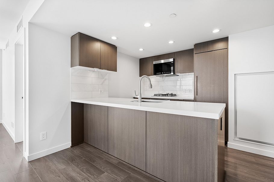 807 8238 Lord Street Vancouver, BC - 12