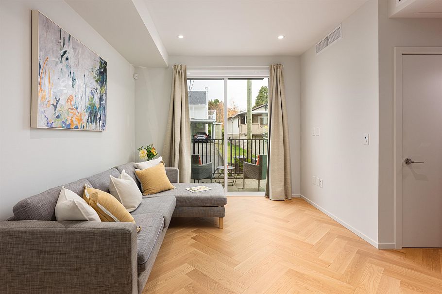 173 805 W 49th Avenue Vancouver, BC - 3