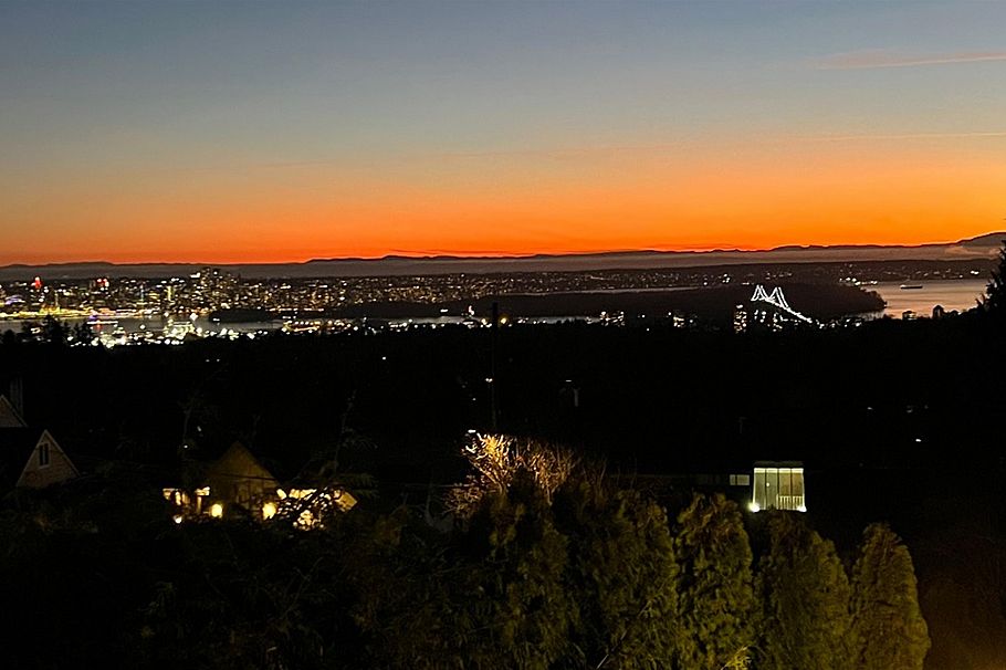 668 Alpine Court North Vancouver, BC - 36