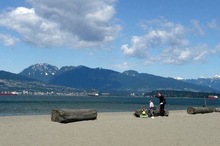 3542 W 2nd Avenue Vancouver, BC - 32