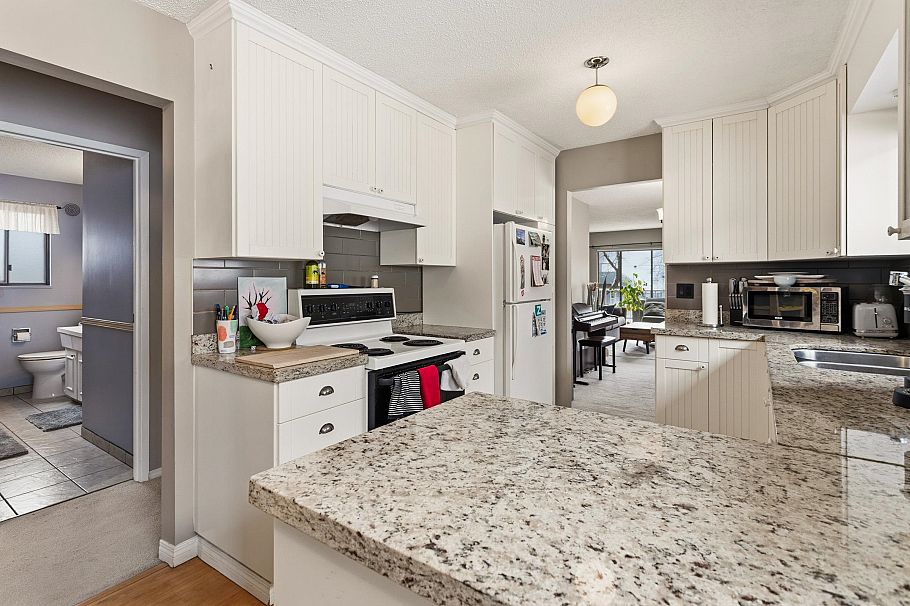 2136 Jones Avenue North Vancouver, BC - 8